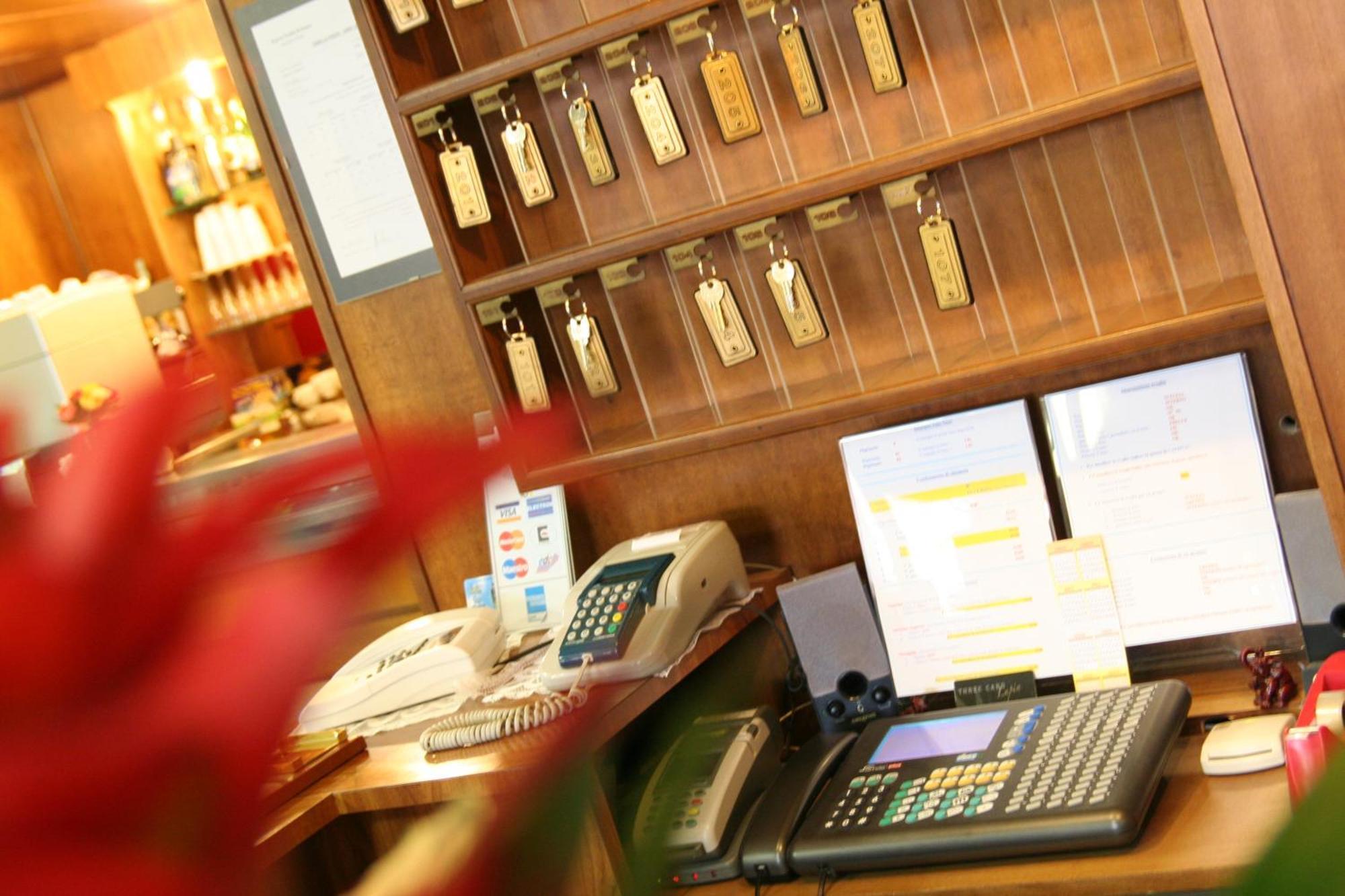 Hotel Marselli Rimini Extérieur photo
