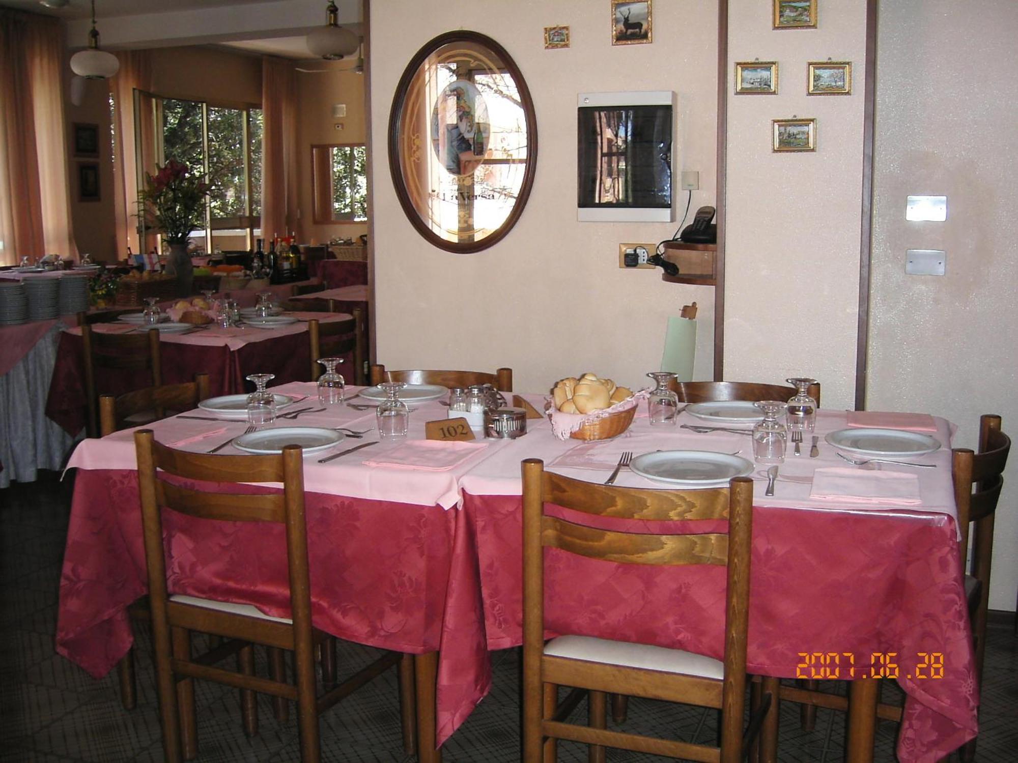 Hotel Marselli Rimini Extérieur photo