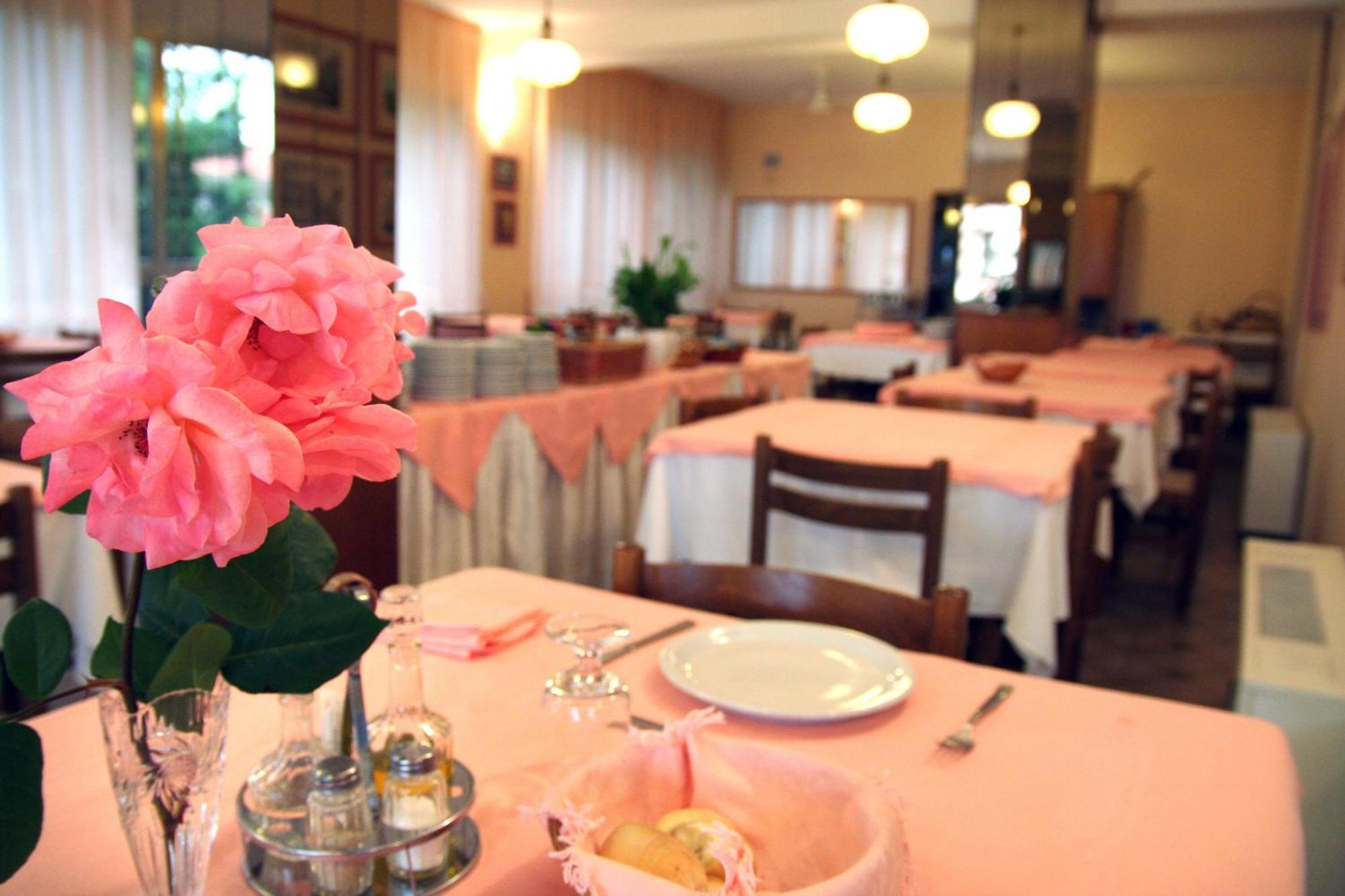 Hotel Marselli Rimini Extérieur photo
