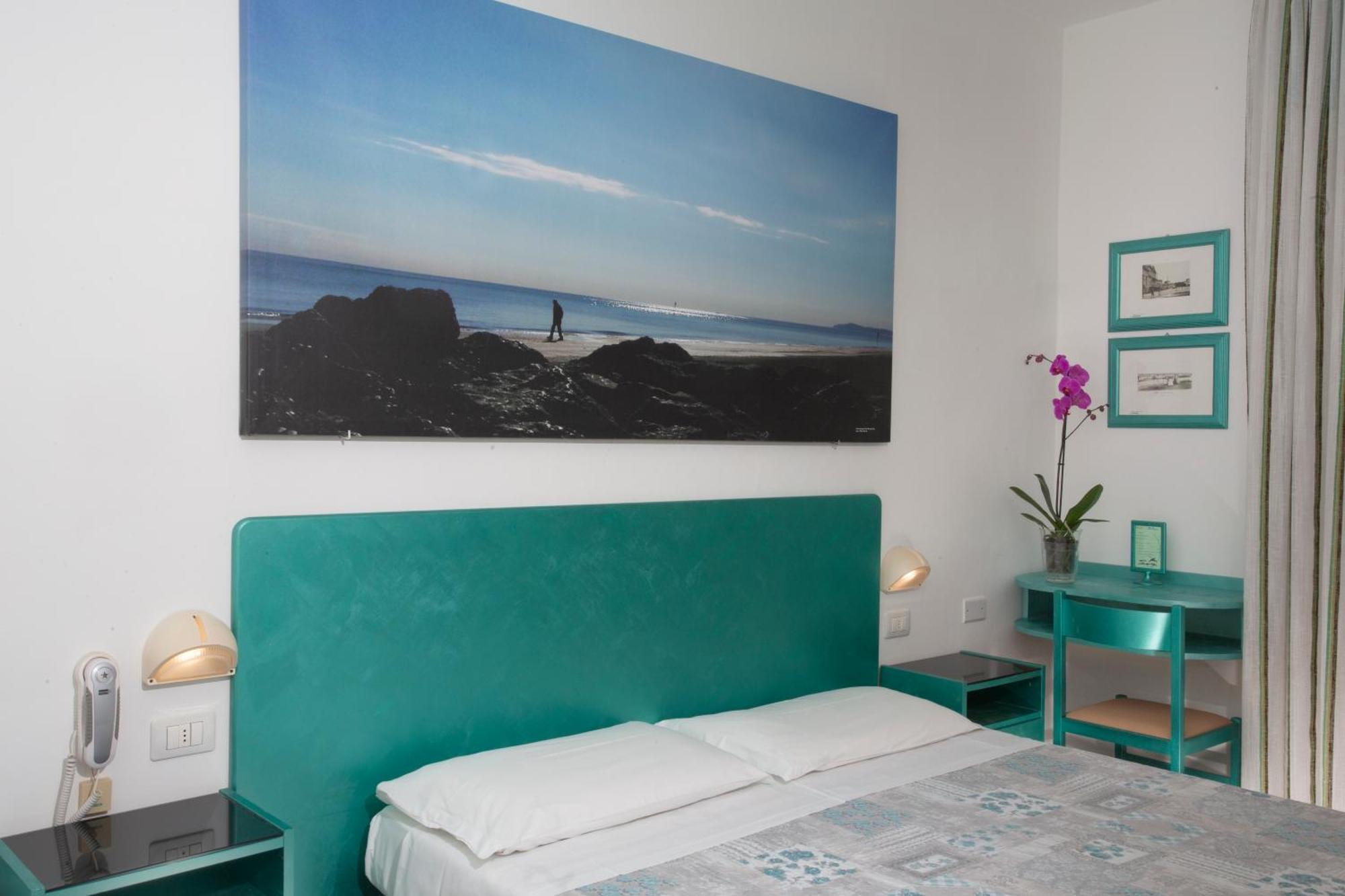 Hotel Marselli Rimini Extérieur photo