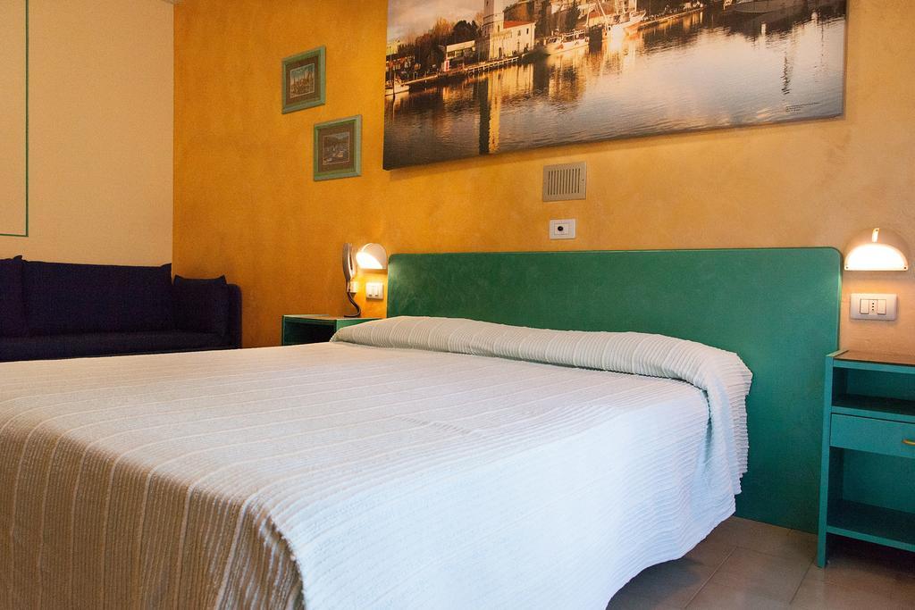 Hotel Marselli Rimini Extérieur photo