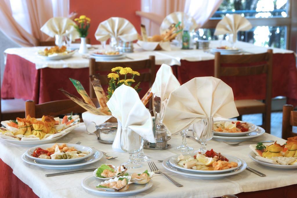 Hotel Marselli Rimini Extérieur photo