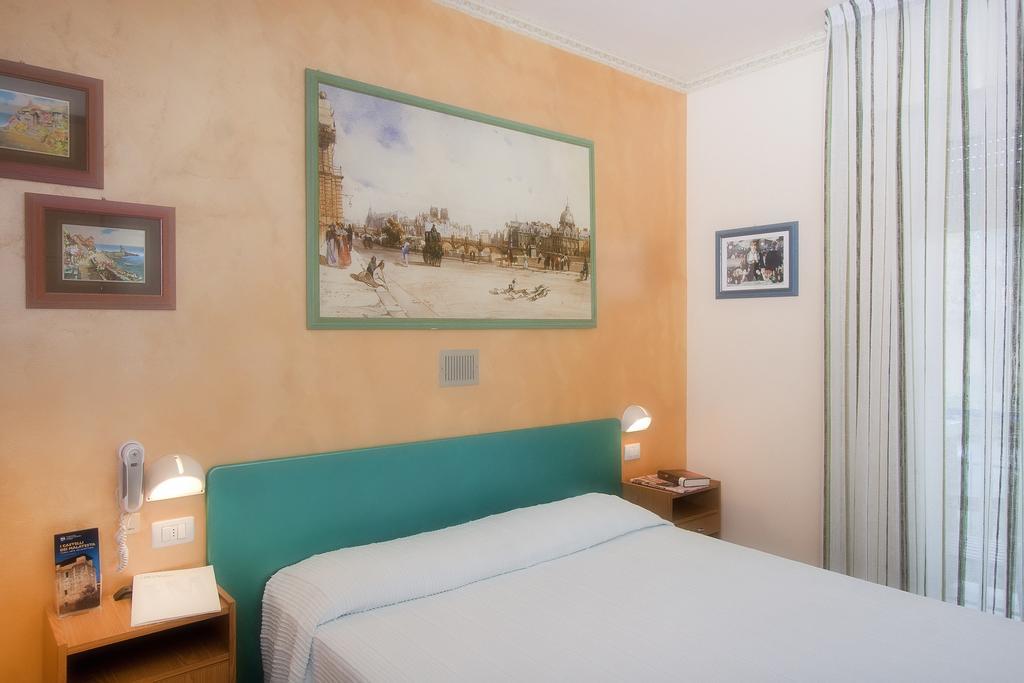 Hotel Marselli Rimini Extérieur photo