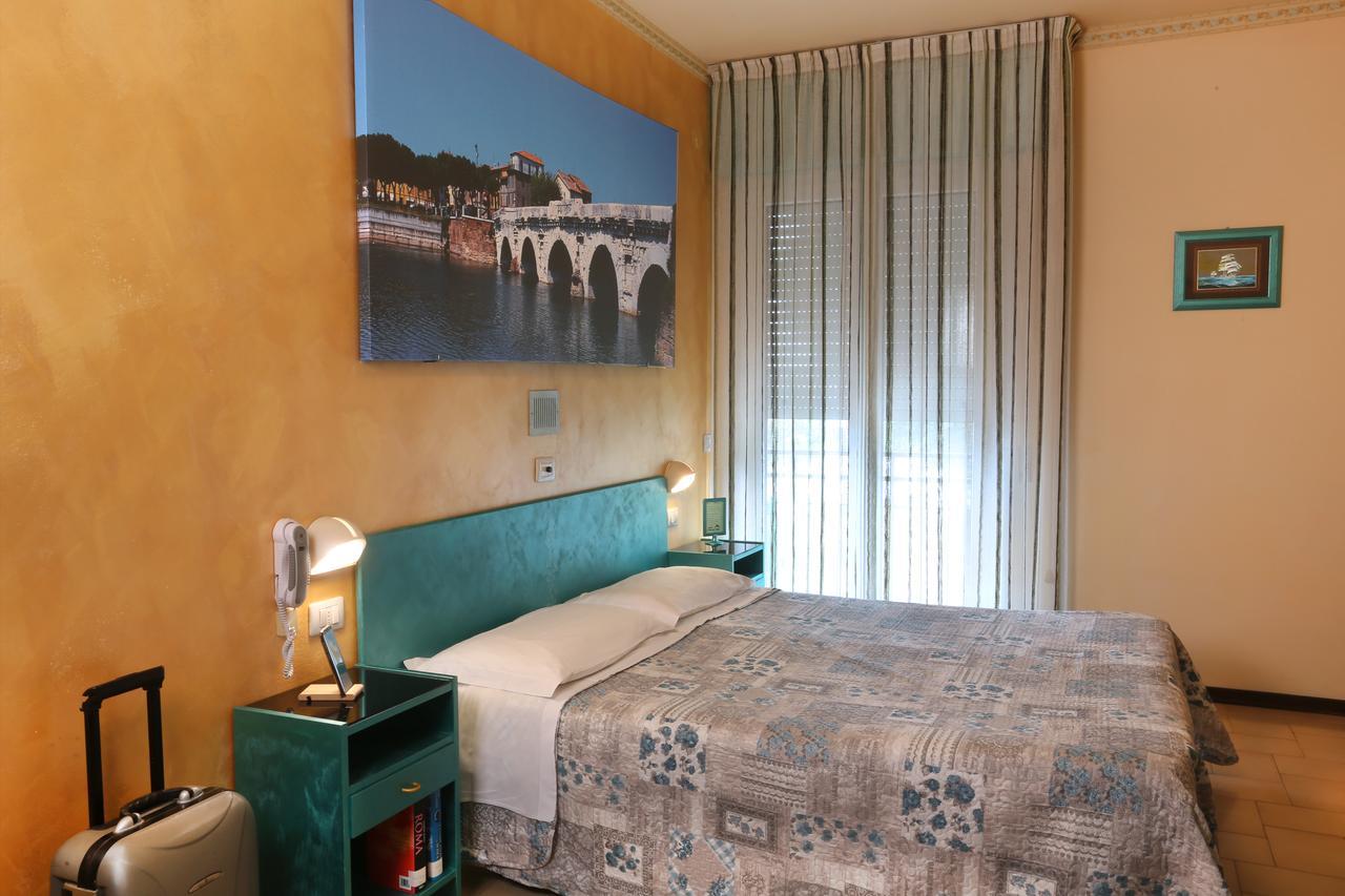 Hotel Marselli Rimini Extérieur photo