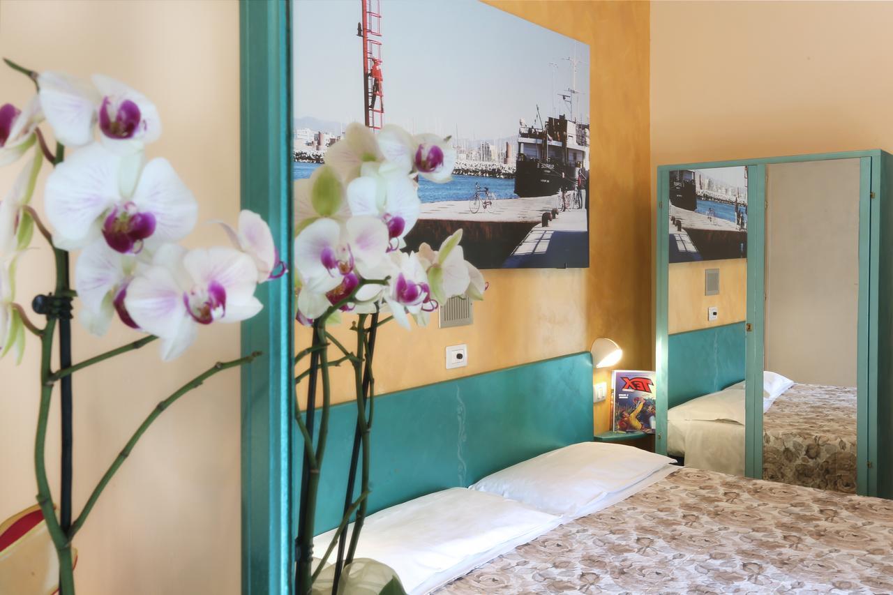 Hotel Marselli Rimini Extérieur photo