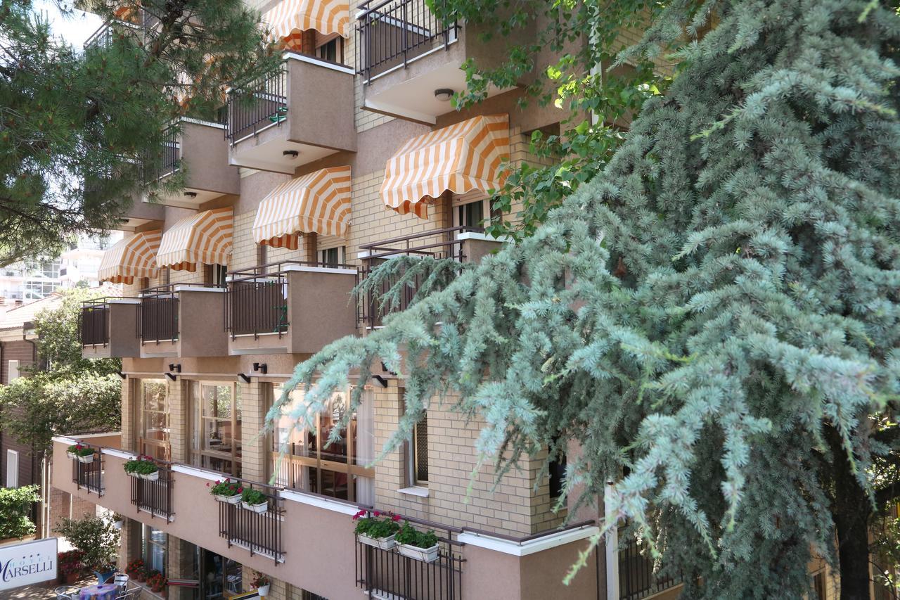 Hotel Marselli Rimini Extérieur photo